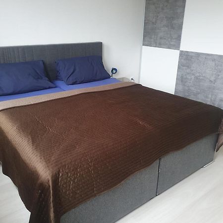 Messewohnung Dormagen Bagian luar foto
