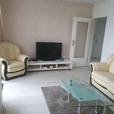 Messewohnung Dormagen Bagian luar foto